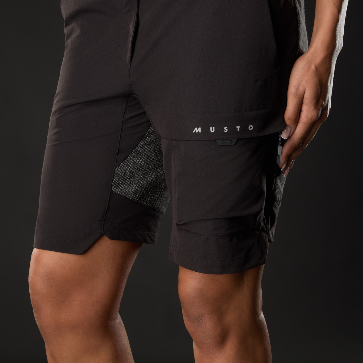 Musto Evolution Performance Strech zeilshort dames zwart, maat 12